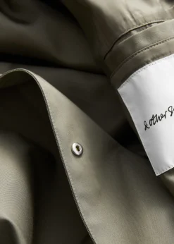 & Other Stories A-Linien-Jacke mit Tunnelkragen