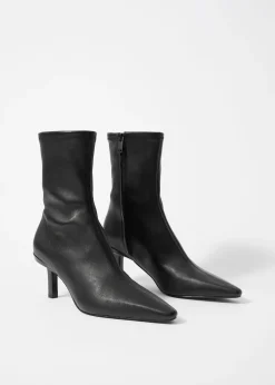 & Other Stories Ankle Boots aus Leder mit Stretch-Anteil