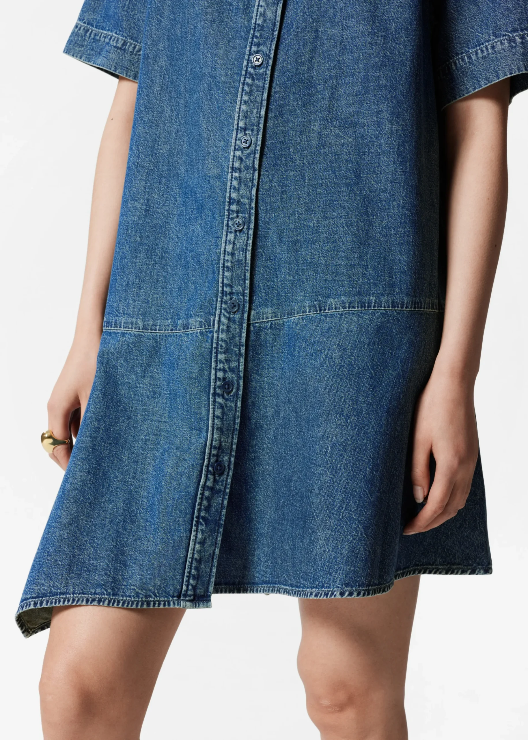 & Other Stories Asymmetrisches T-Shirt-Kleid aus Denim