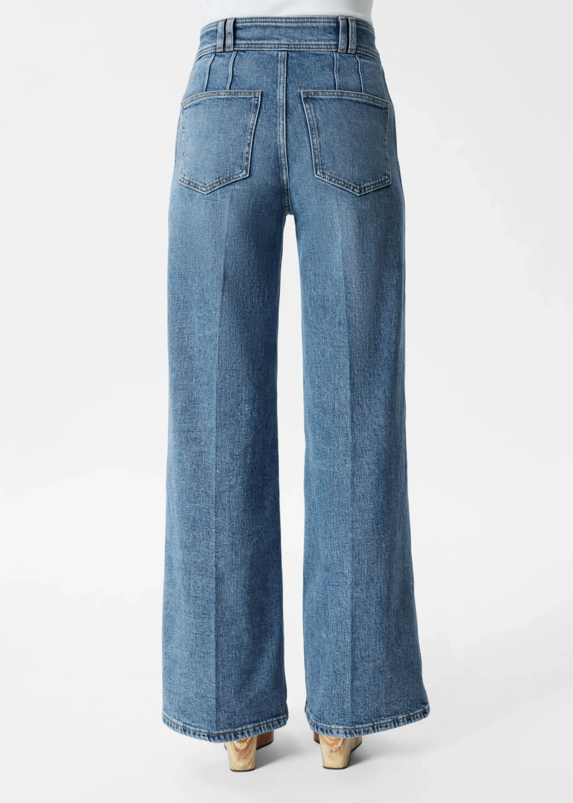 & Other Stories Ausgestellte Jeans mit Bügelfalten