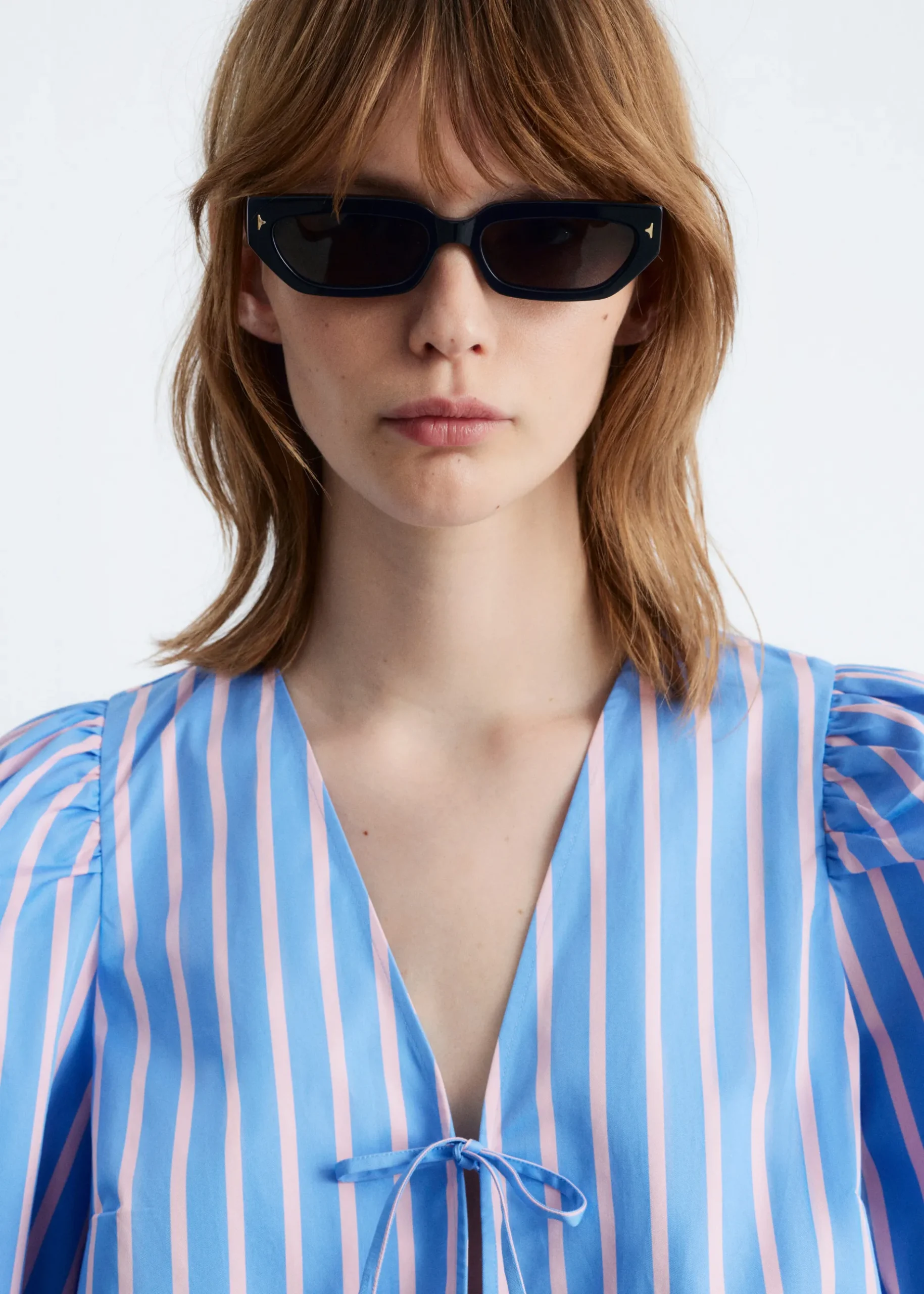 & Other Stories Bluse mit Bindedetail vorne