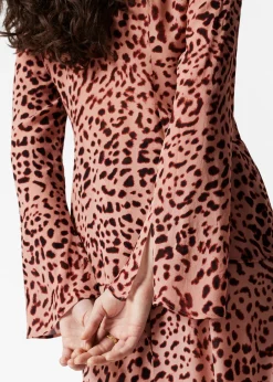 & Other Stories Bluse mit Rüschen und V-Ausschnitt