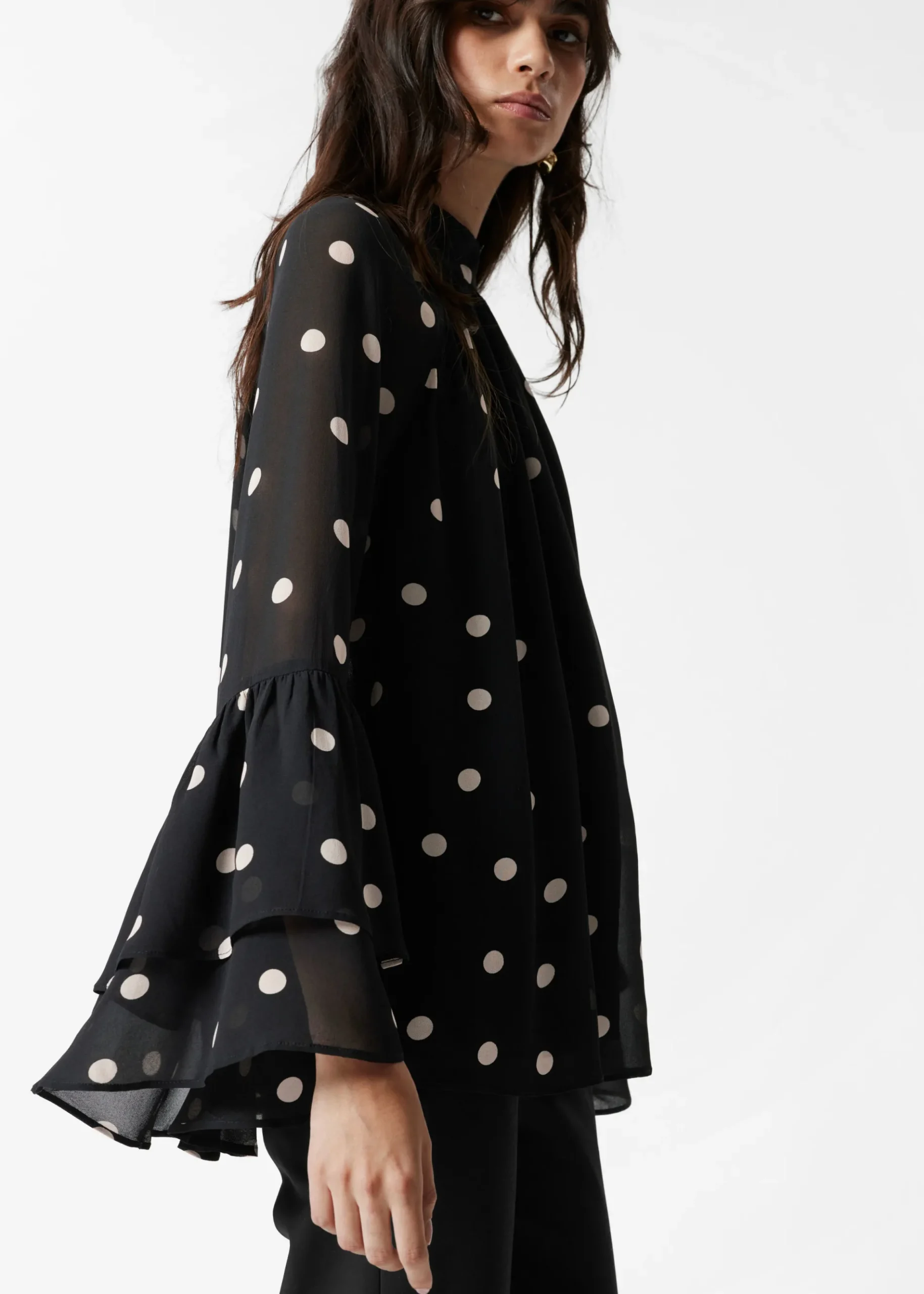 & Other Stories Bluse mit Volants und Stehkragen