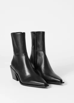 & Other Stories Elegante Cowboystiefeletten aus Leder