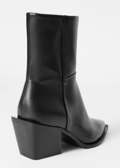 & Other Stories Elegante Cowboystiefeletten aus Leder