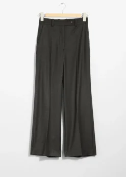 & Other Stories Elegante Hose in verkürzter Länge