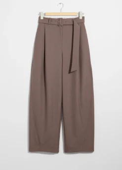 & Other Stories Elegante Hose mit Barrel-Bein
