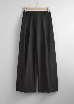 & Other Stories Elegante Hose mit weitem Bein