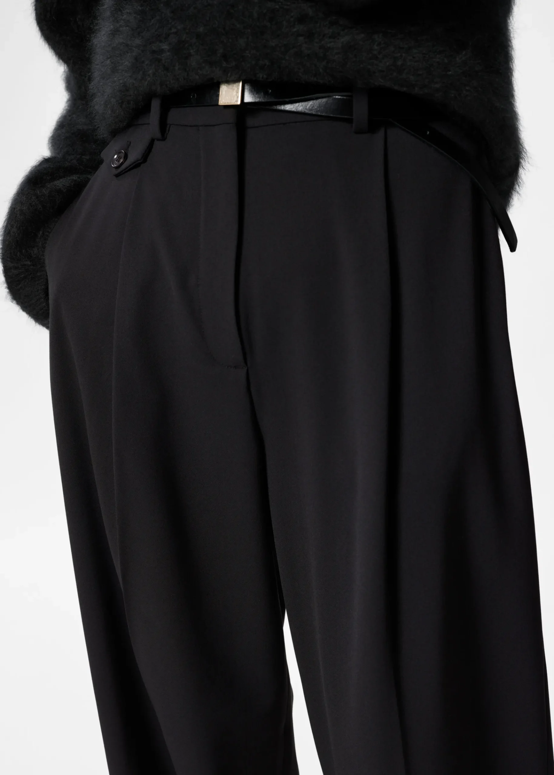 & Other Stories Gerade geschnittene Hose mit Bügelfalten
