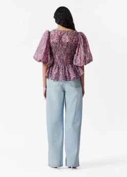 & Other Stories Gesmokte Bluse mit Puffärmeln
