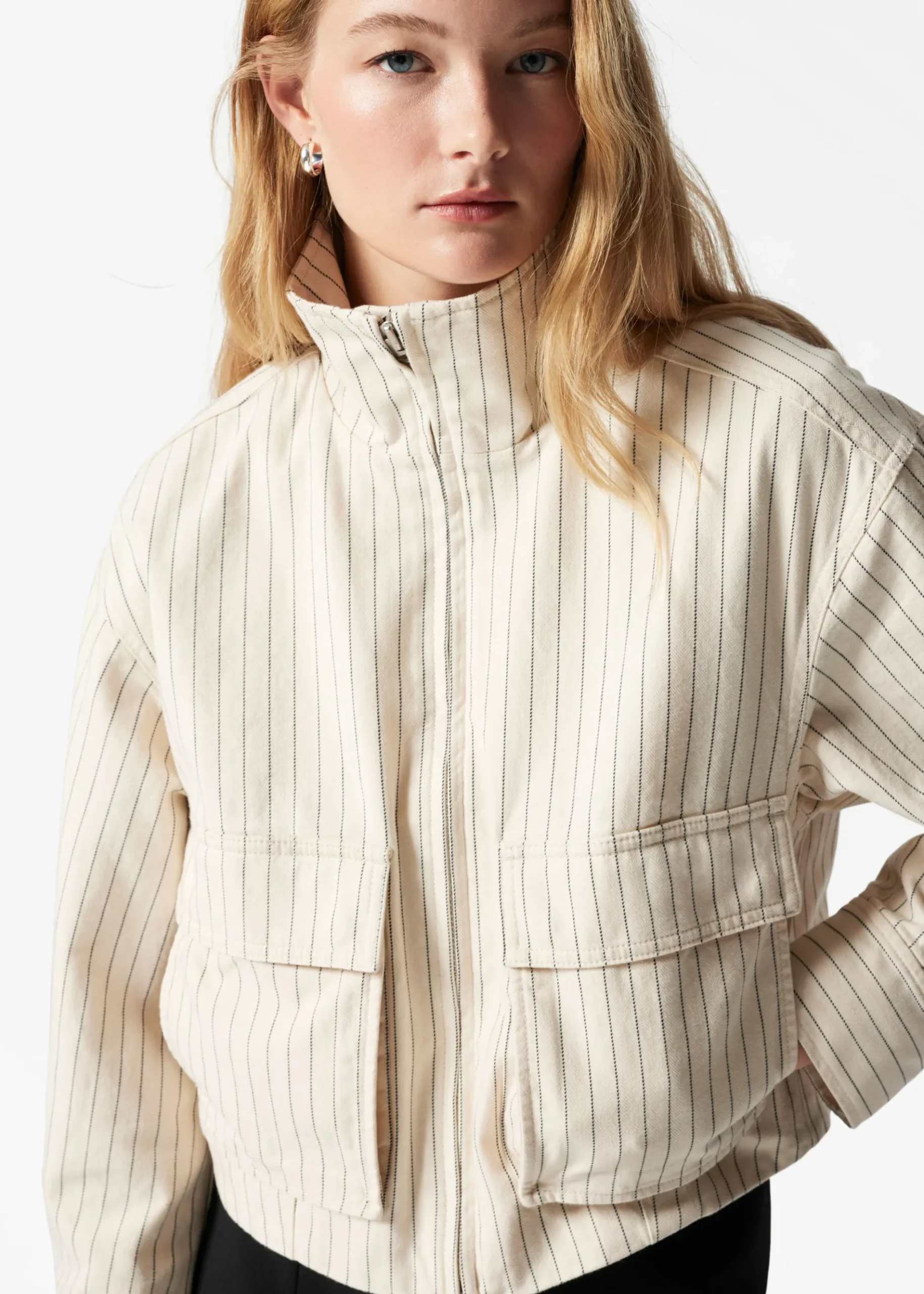 & Other Stories Jacke mit aufgesetzten Taschen