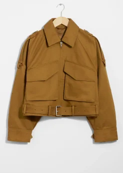& Other Stories Jacke mit aufgesetzten Taschen und Gürtel