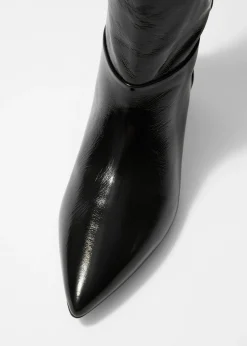 & Other Stories Kniehohe Stiefel mit spitzer Zehenpartie