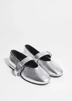 & Other Stories Leder-Ballerinas mit Schnalle