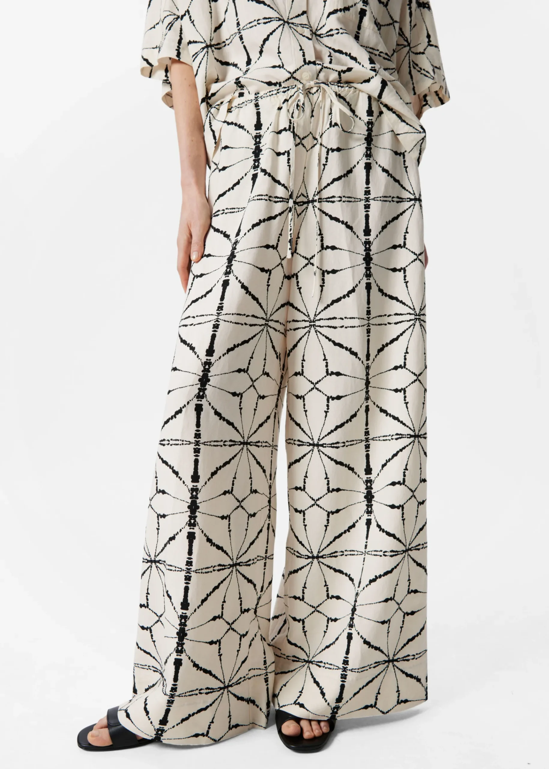 & Other Stories Lockere Hose mit Kordelzugbund