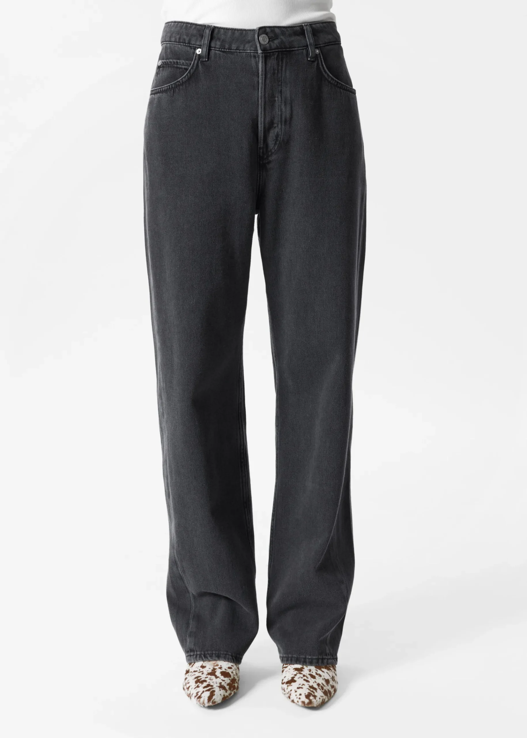 & Other Stories Lockere, schmal zulaufende Jeans