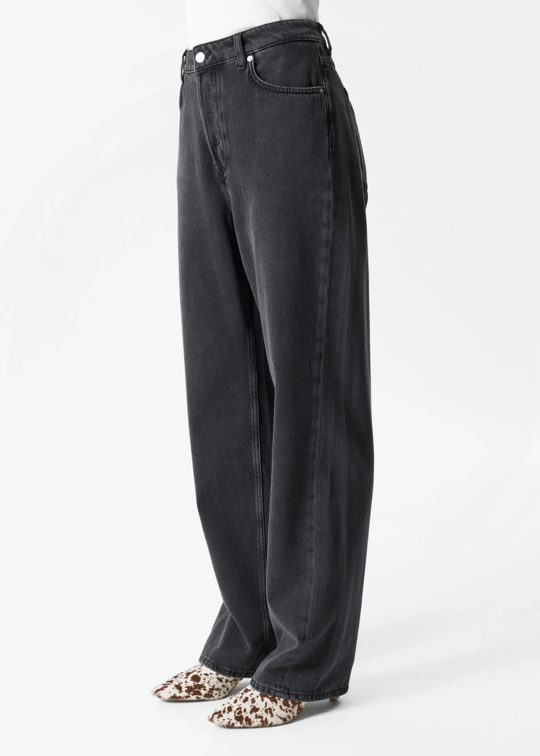 & Other Stories Lockere, schmal zulaufende Jeans