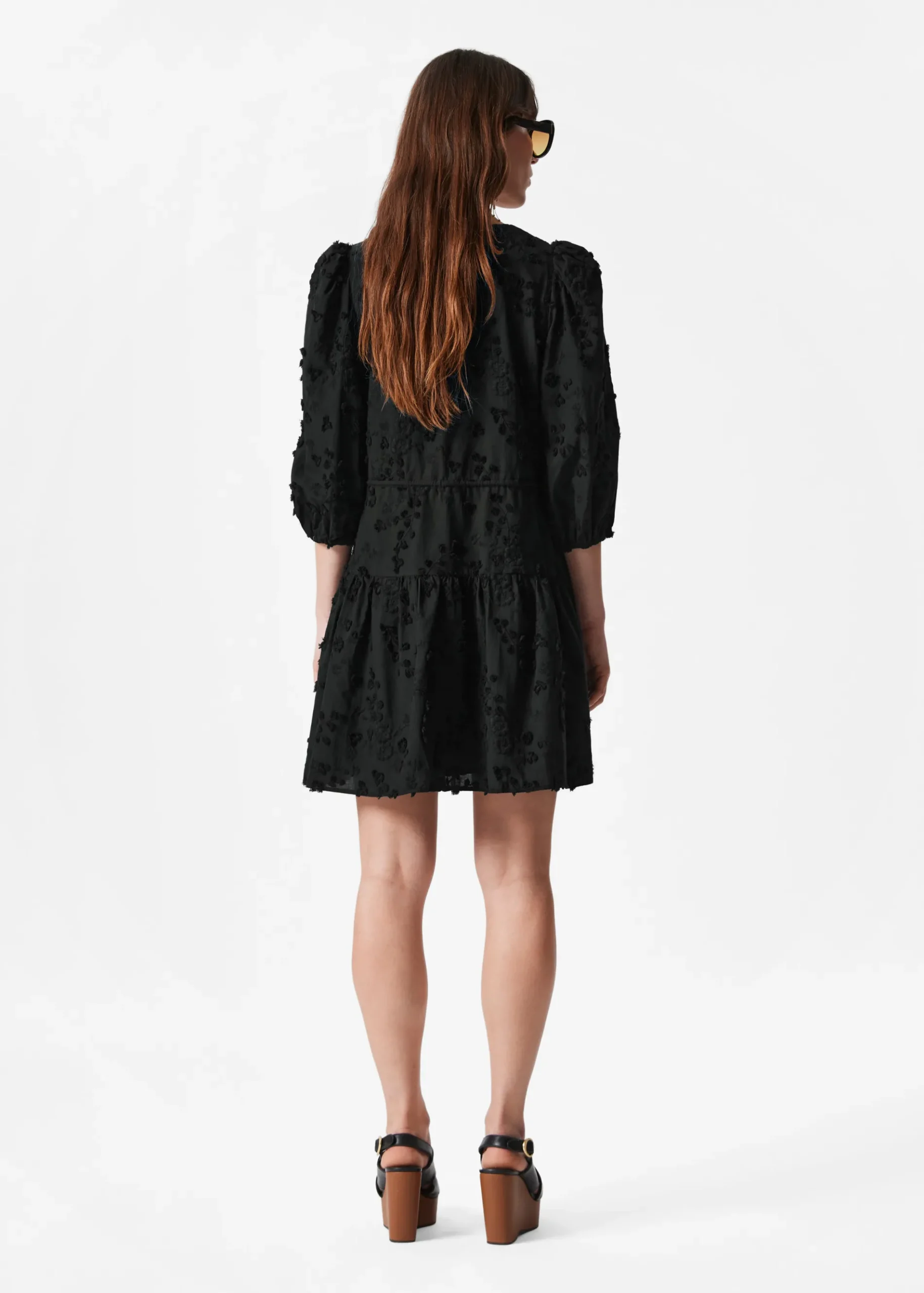 & Other Stories Minikleid mit Stickerei