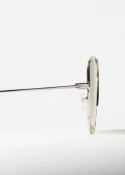 & Other Stories Oversized-Sonnenbrille mit überkreuztem Rahmen