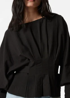 & Other Stories Plissierte Bluse mit U-Boot-Ausschnitt