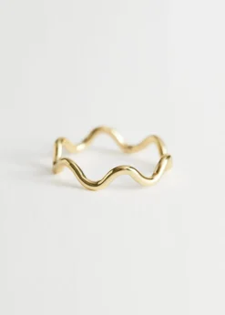& Other Stories Schmaler Ring in Wellenform