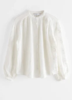 & Other Stories Voluminöse Bluse mit Blumenapplikation