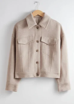 & Other Stories Wolljacke mit Kragen